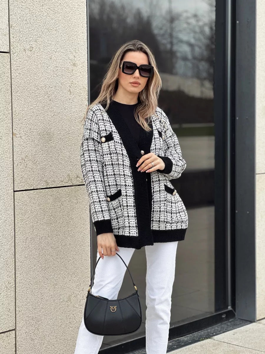 Cardigan en bouclé pour femme avec détails de boutons élégants Chic & Stil