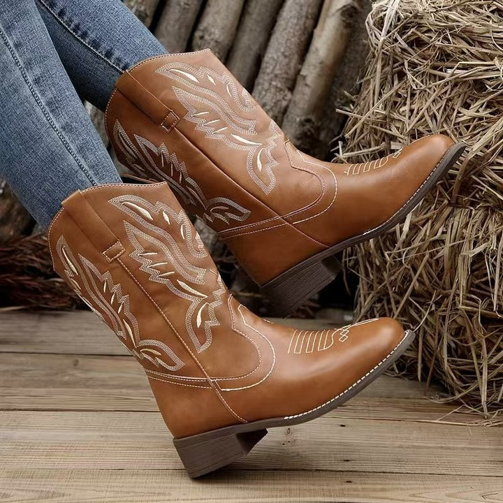Ladies' Western cowboy boots with pointed toe, embroidered shaft, and medium block heel Amarae