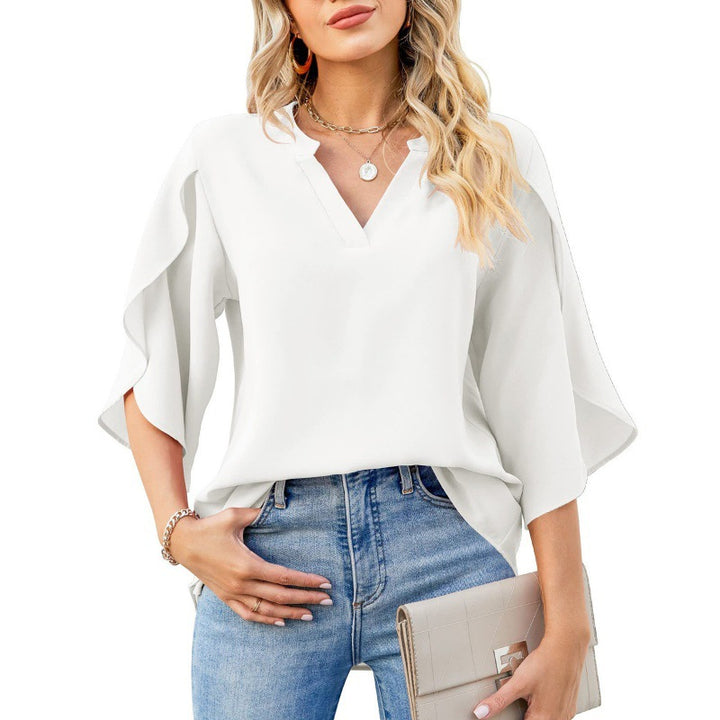 Comfortable women's blouse with wide sleeves and a V-neck Lune London