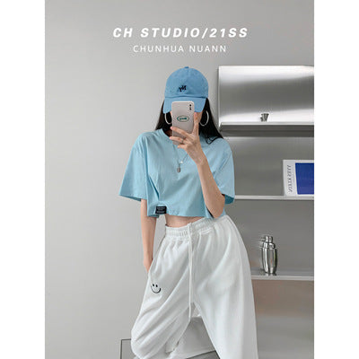 Women cropped leisure top with casual cut and elastic hem Lune London