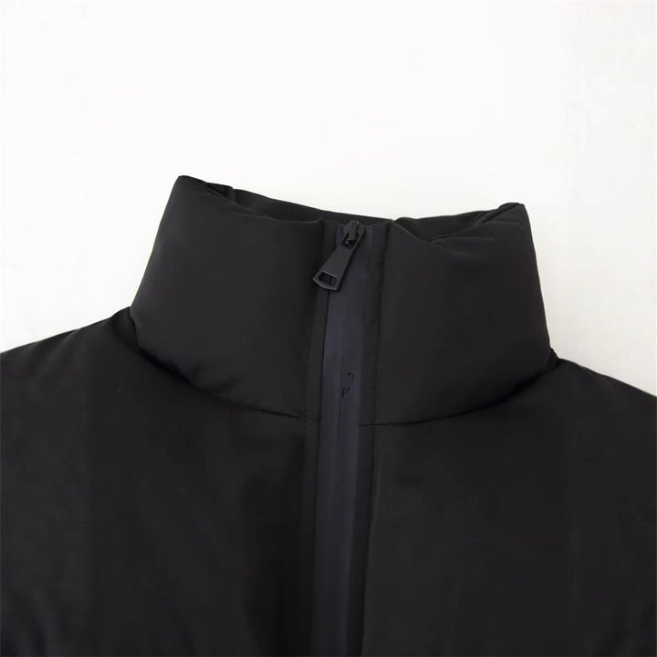 Short quilted jacket for women with high collar and modern details Lune London