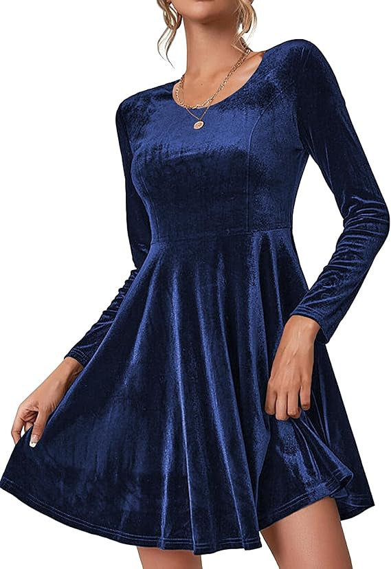 Fine velvet dress for ladies with flared skirt and long sleeves Lune London