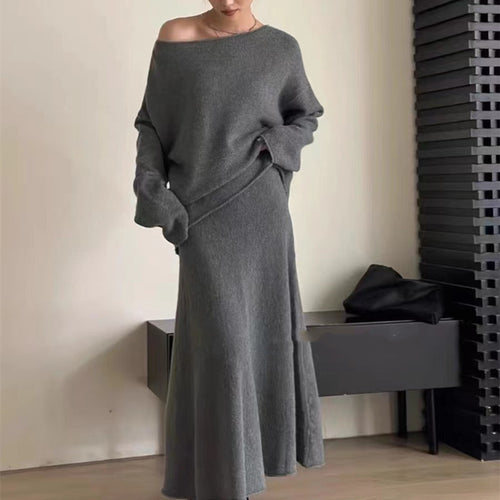 Robe tricot femme à épaules dénudées en style décontracté avec coupe fluide Chic & Stil