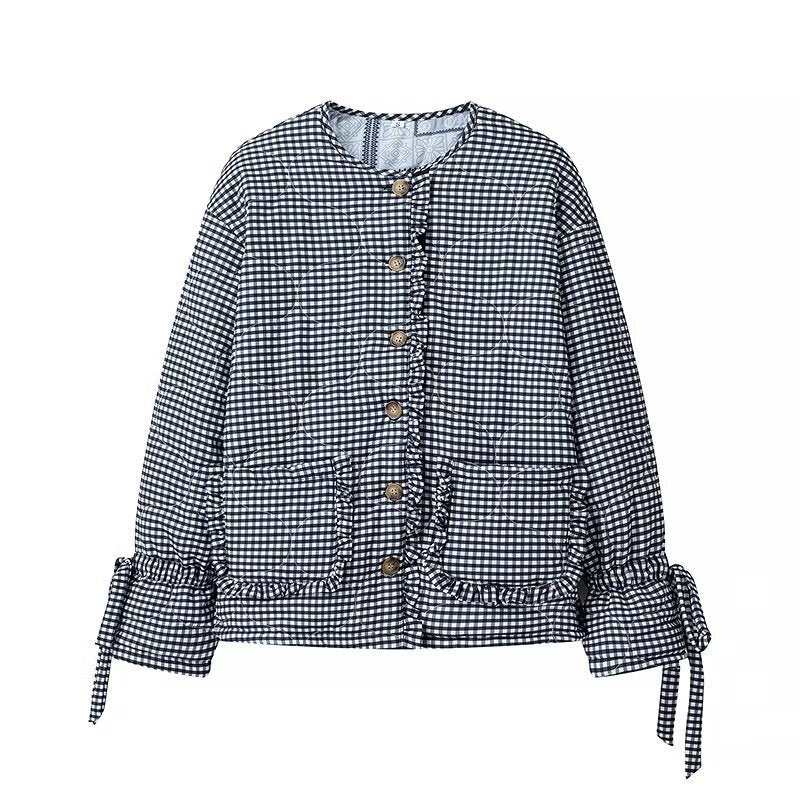 Lady quilted jacket with gathered sleeves and decorative snap buttons Lune London