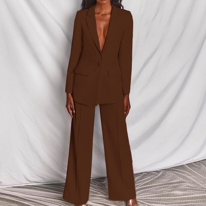 Ladies Elegant Two-Piece Suit with Tailored Long Blazer and Wide Pleated Pant Leg Amarae