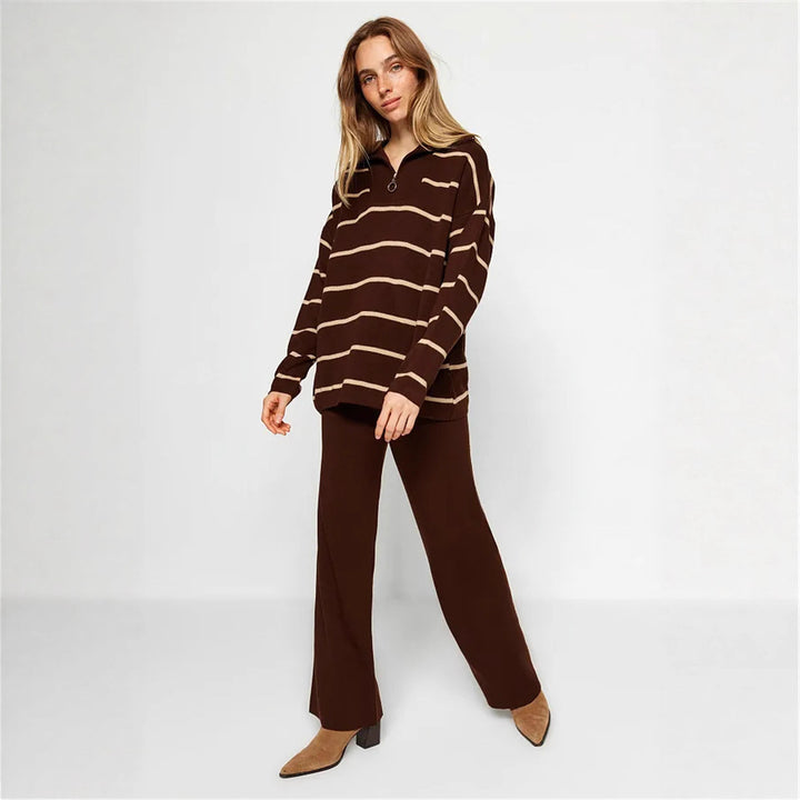 Casual knitted sweater for women with half-zip and oversized fit Lune London