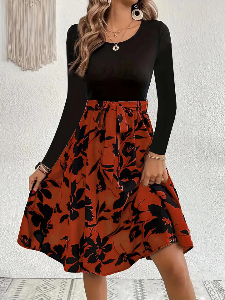 Women's set consisting of a long-sleeved top and a casual floral skirt Lune London
