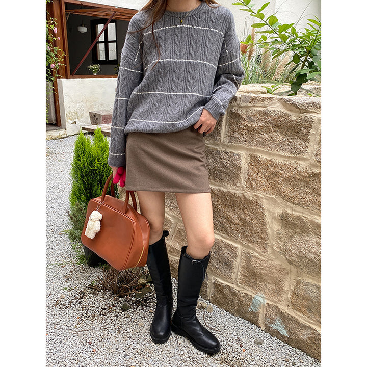 Women's casual knitted sweater with cable pattern Chic & Stil