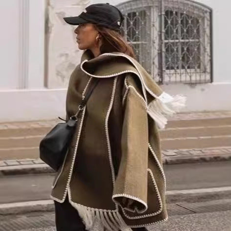 Fringed jacket for women with elegant trim at the hem Lune London