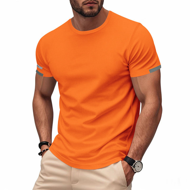 Functional t-shirt for men with breathable design and reflective details Lune London