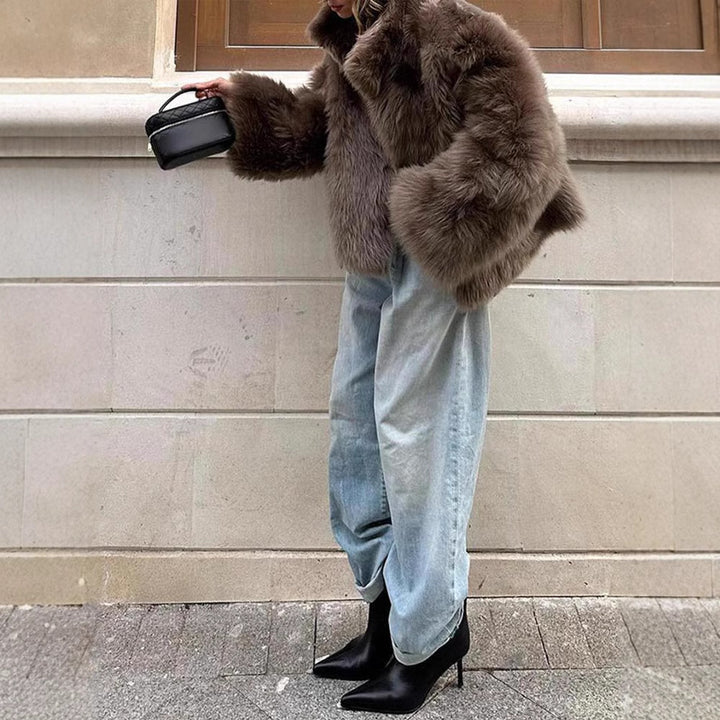 Ladies luxury faux fur jacket with wide collar Lune London
