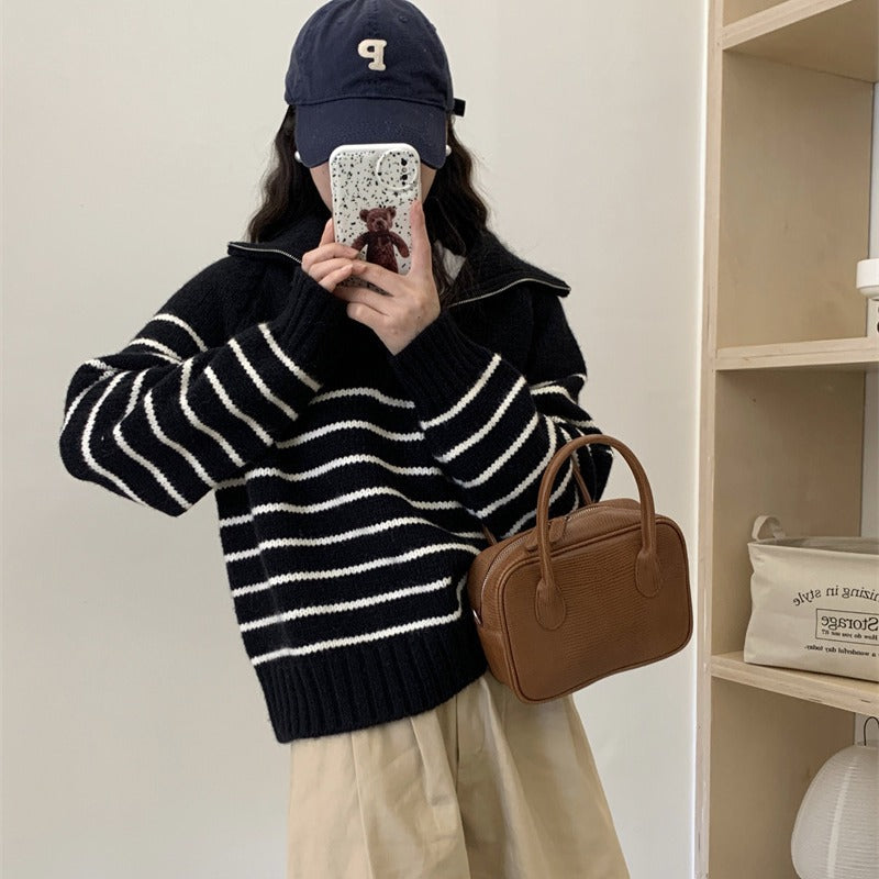 Pull en tricot décontracté pour femmes avec col sportif et motif rayé Chic & Stil