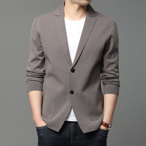 Fashionable knitted men's jacket with elegant buttons and practical pockets Amarae