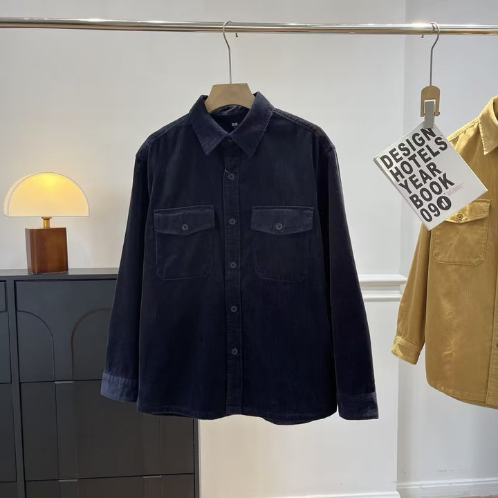 Veste en chemise en corduroy décontractée pour femmes avec poches poitrine pratiques Chic & Stil