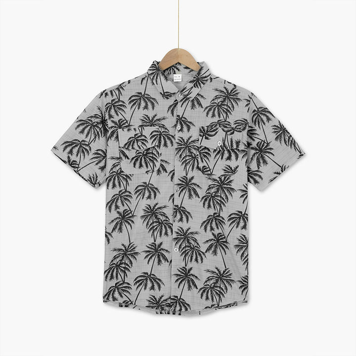 Short-sleeve shirt for men with palm pattern and practical chest pocket Lune London