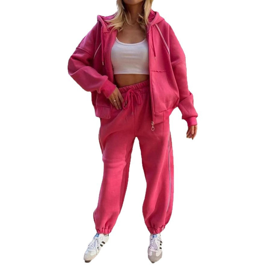 Casual hoodie and tracksuit set for women with adjustable waist and convenient pockets Lune London