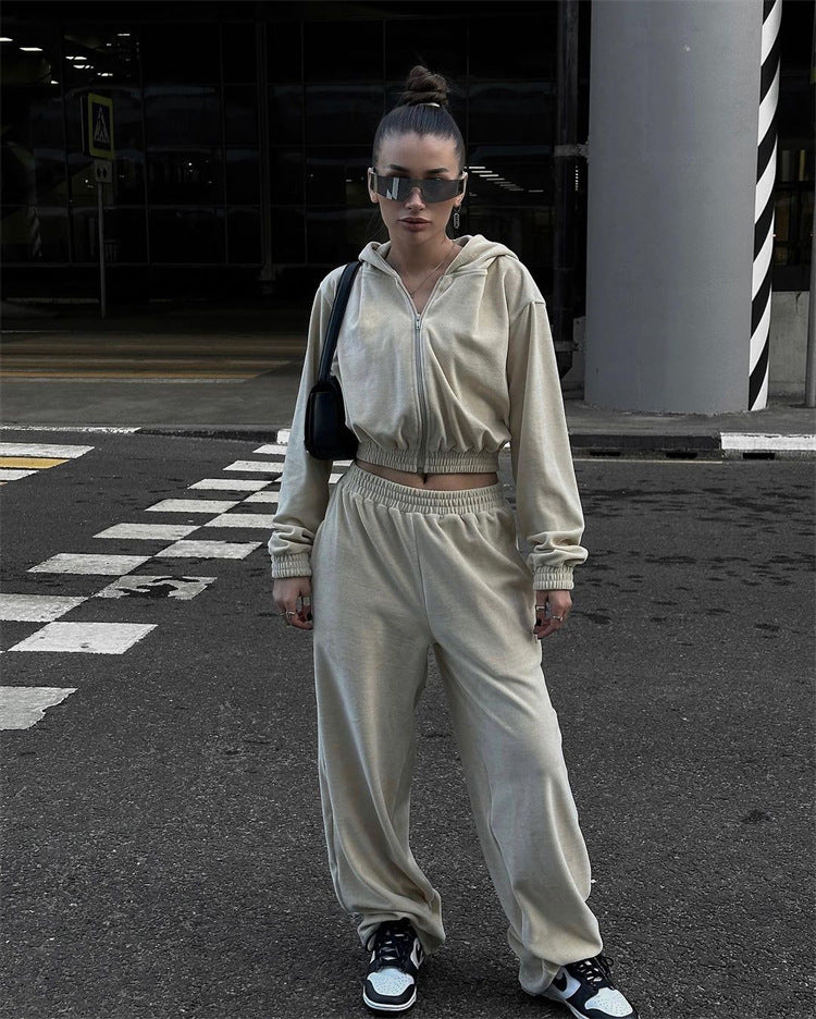 Women's sporty hoodie set with elastic waist and relaxed fit Lune London