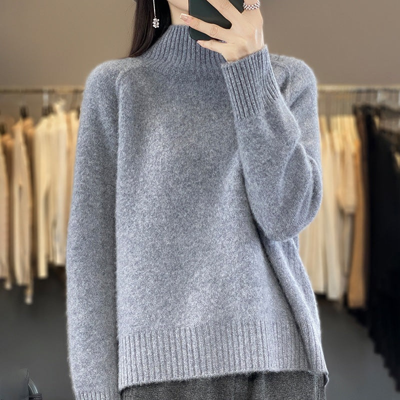 Cozy knit sweater for women with raglan sleeves and a fine ribbed texture Lune London