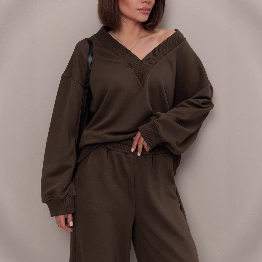 Women's sporty oversized sweatshirt with V-neck and long sleeves Lune London