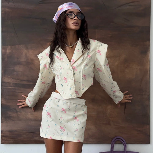 Elegant blazer set for women and mini skirt with floral pattern and puff sleeves Amarae