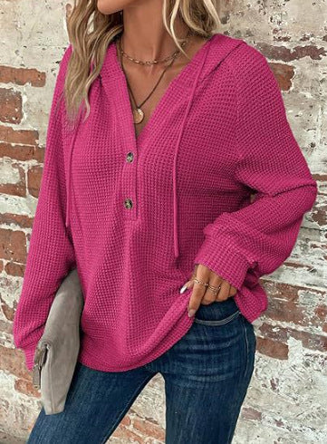 Casual hoodie for women with button details and structured fabric Lune London