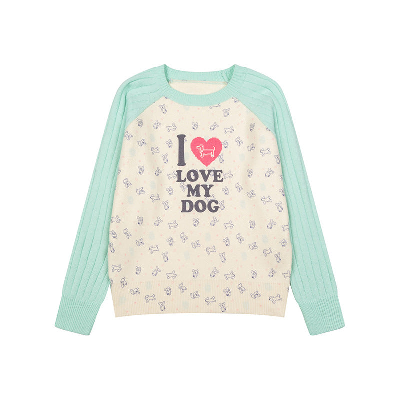 Women's knitted raglan sweater with heart dog motif, ribbed sleeves and all-over print Amarae
