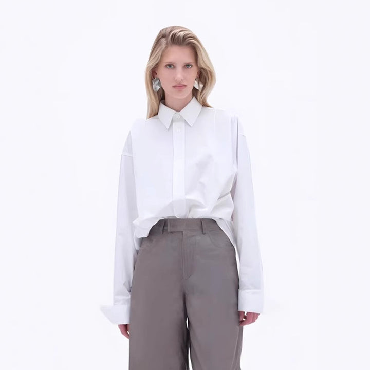 Blouse à manches longues pour femmes avec une coupe moderne et des détails élégants Chic & Stil