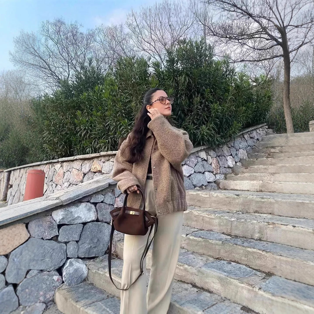 Teddy jacket for women, durable and cozy, with elastic waistband Lune London