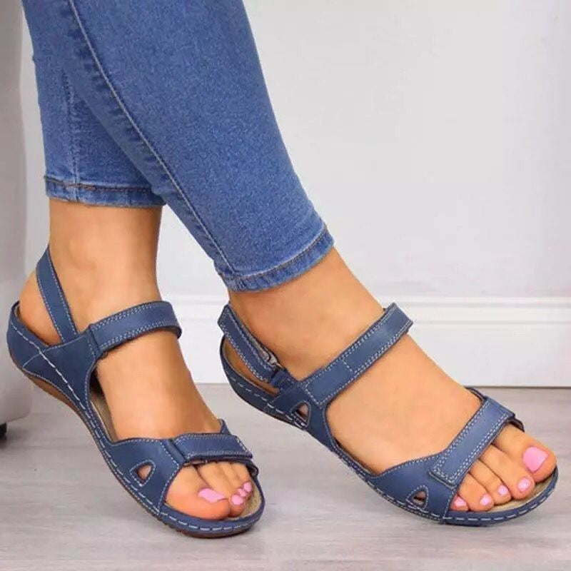 Comfortable strap sandals for ladies with ergonomic sole Lune London