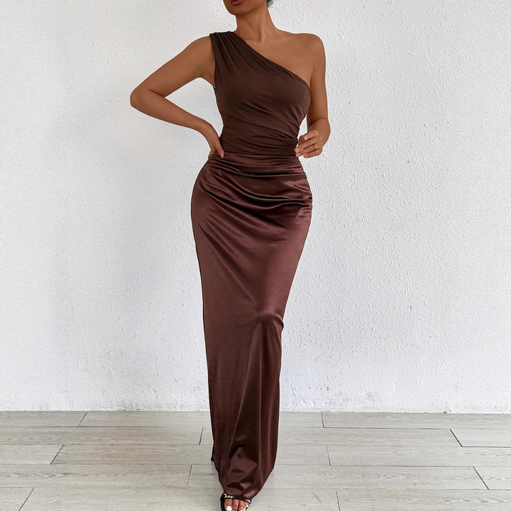 Women's Elegant and Form-Fitting Evening Dress with Asymmetrical Neckline Lune London