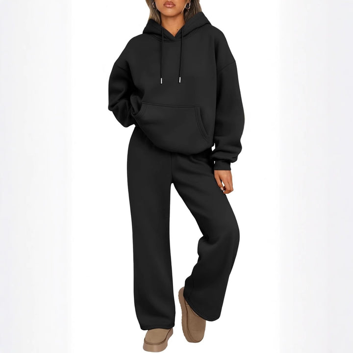 Luxurious hoodie for women with a loose fit and comfortable jogger pants Lune London