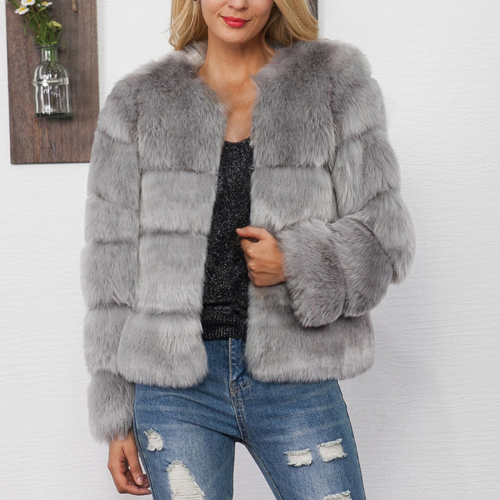 Short faux fur coat for women with hood Lune London