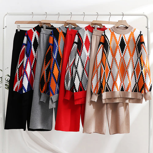 Trendy knit loungewear set for women with geometric pattern and loose fit Amarae