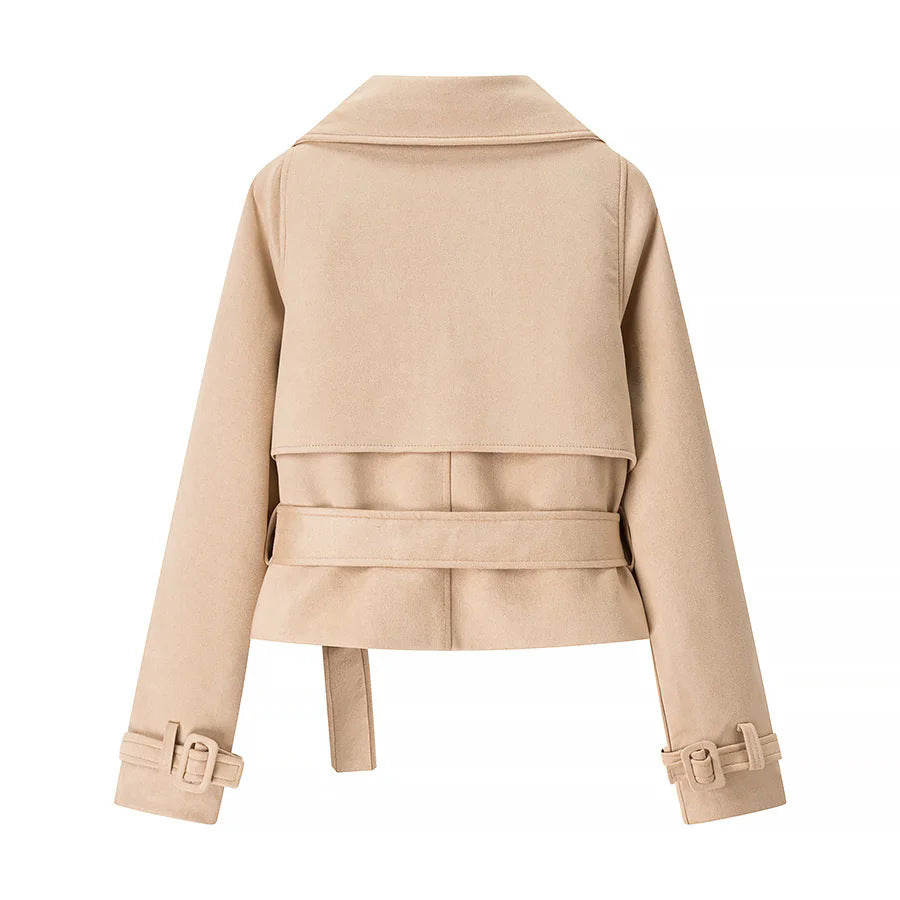 Trendy cropped jacket for women with a wide lapel and a fitted belt Lune London