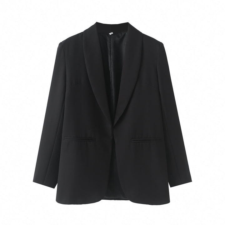 Elegant blazer jacket for women with a modern cut and structured pockets Lune London