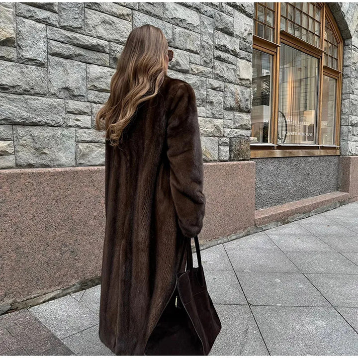 Ladies Luxury Faux Fur Coat with a Loose Fit and Elegant Details Lune London