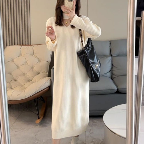 Robe tricotée pour femme avec décolleté en V profond et design en côtes élégant Chic & Stil