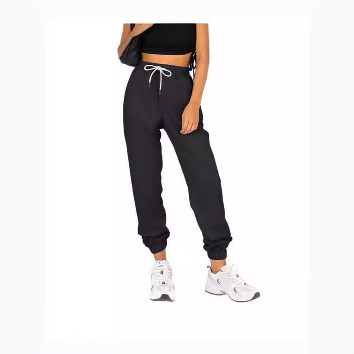 Women's training pants with elastic waist and relaxed fit Lune London