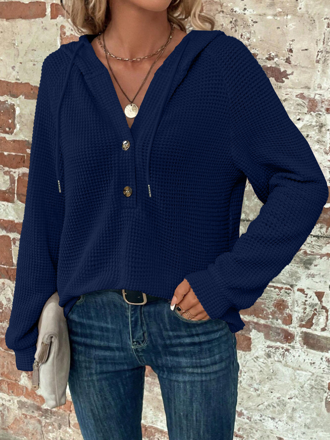 Casual hoodie for women with button details and structured fabric Lune London