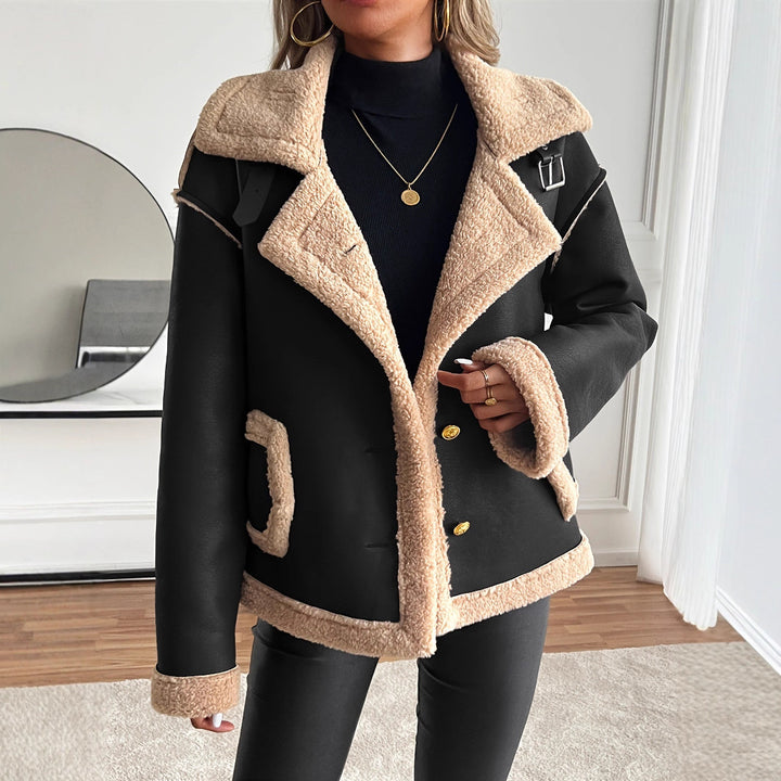 Trendy women's jacket with high-quality faux fur lining and stylish button details Lune London