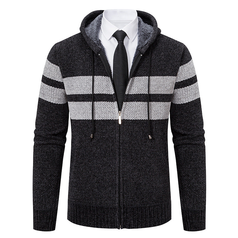 Hooded sweatshirt for men with modern zipper and practical fleece lining Lune London