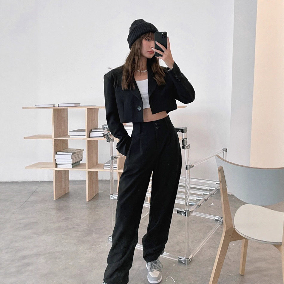 Ensemble Blazer-Pantalon Élégant et Moderne pour Femmes Chic & Stil