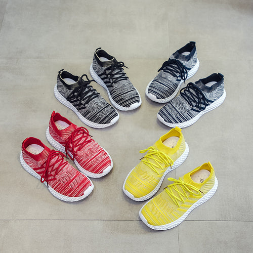 Women's breathable slip-on sneakers with elastic upper Amarae