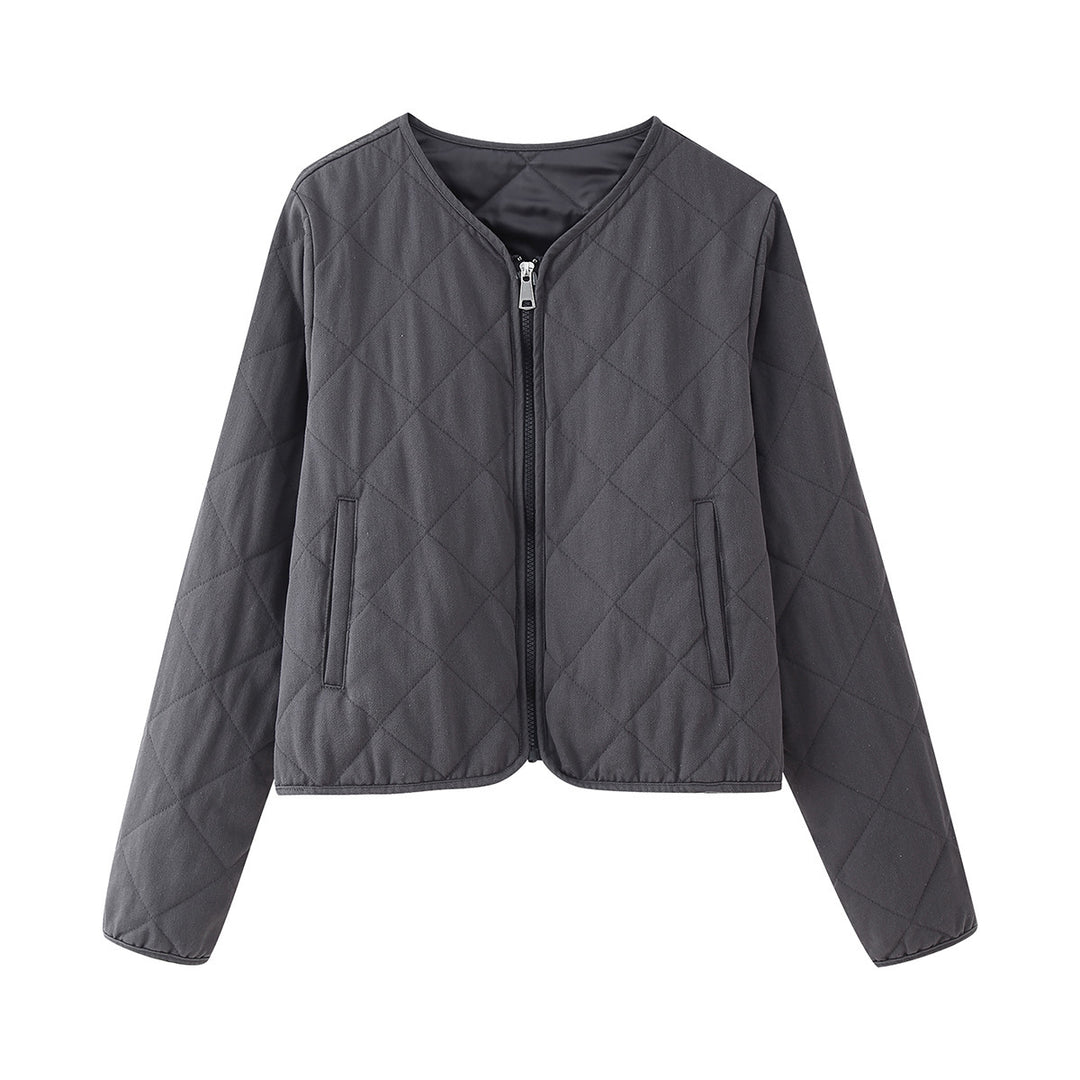 Ladies quilted transition jacket with trendy zip closure and comfortable pockets Lune London