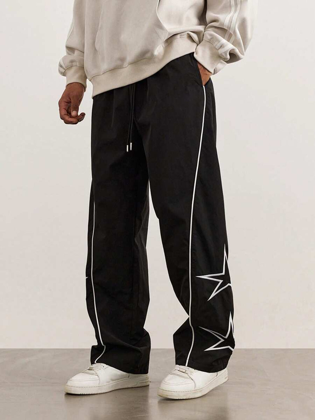 Men's multifunctional casual leisure pants with contrasting side seams Lune London