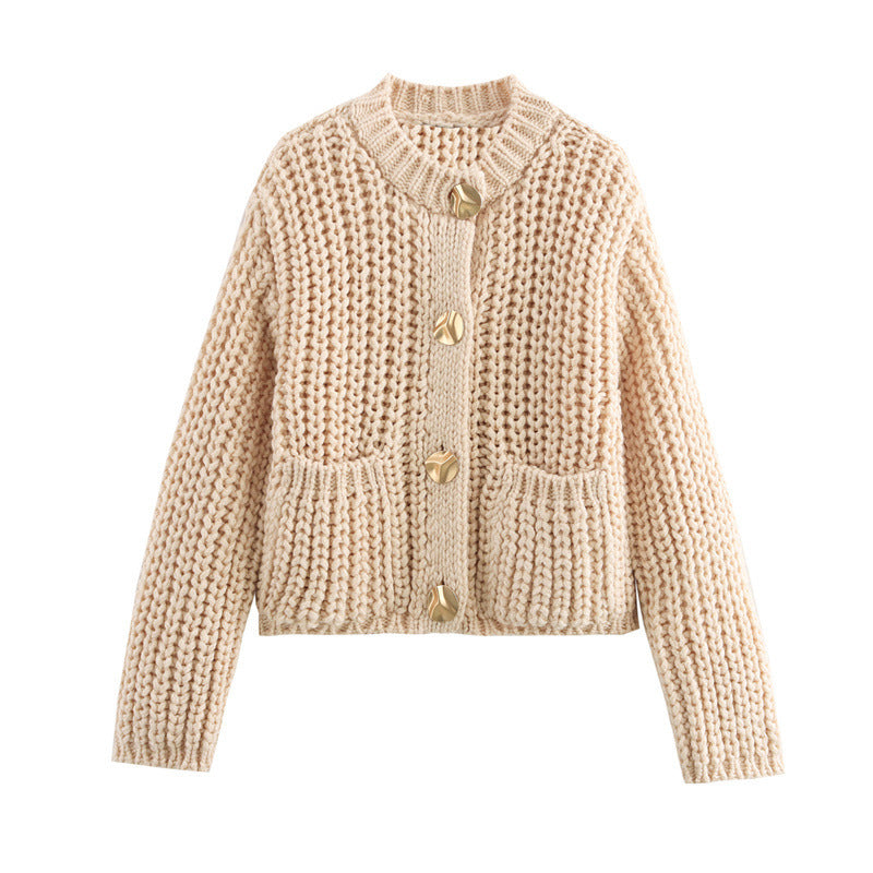 Chunky knit cardigan for women with large buttons and practical pockets Lune London