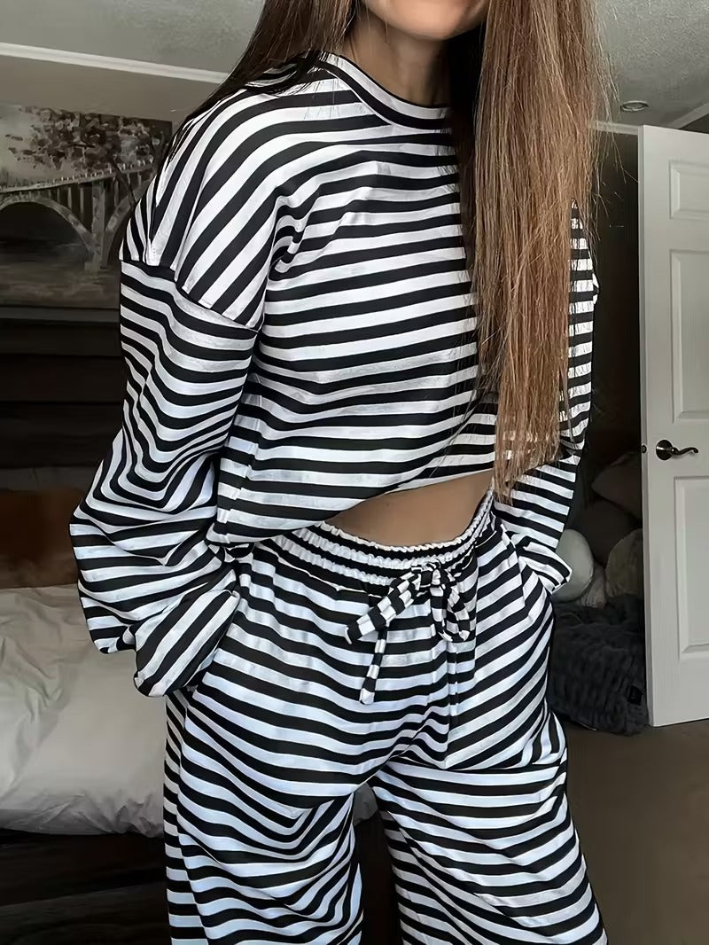 Ensemble de loisirs rayé élégant pour femmes Chic & Stil