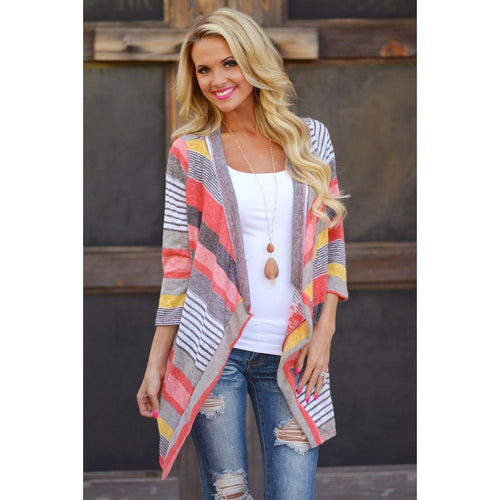 Cardigan en tricot pour femme avec coupe décontractée et motif rayé coloré Chic & Stil