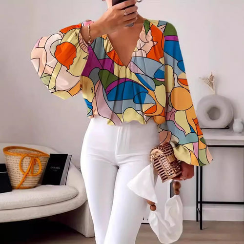 Blouse for women with V-neck and trendy graphic design Amarae