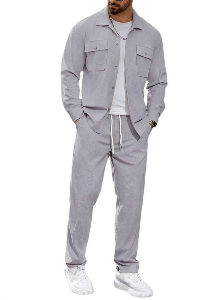 Modern leisure suit for men with practical pockets and elastic waistband Lune London